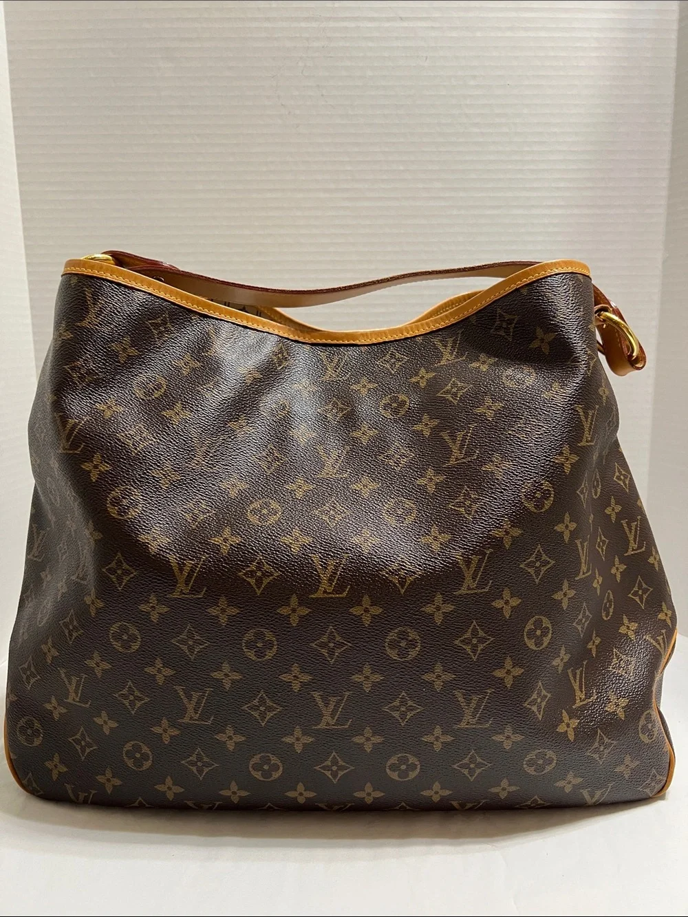N/A authentic louis